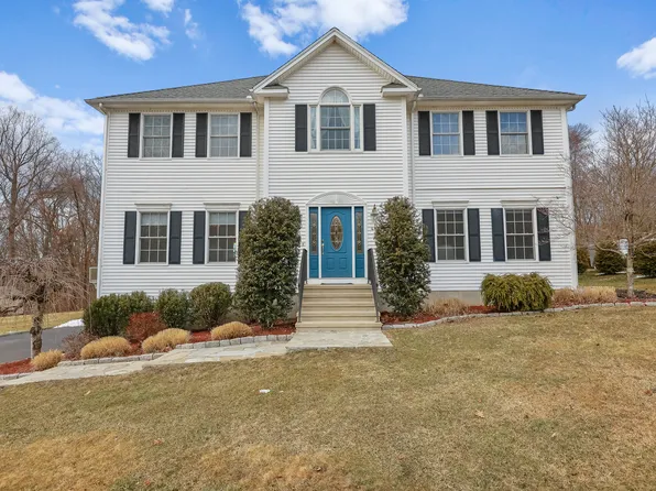 46 Cedarwood Lane, Shelton, CT 06484