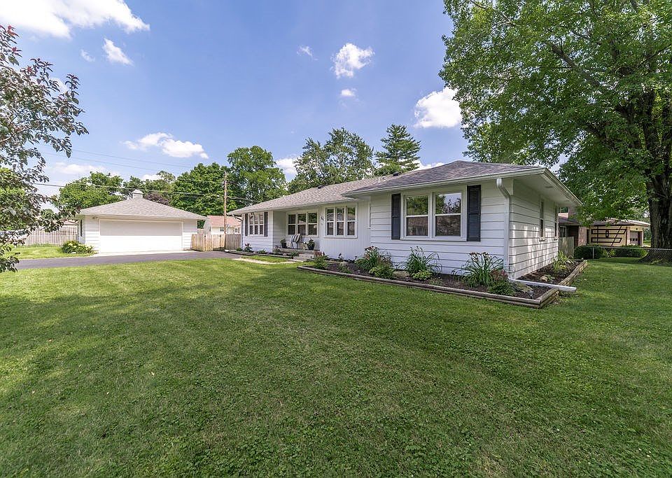 1st image of 3805 W Silver Ln