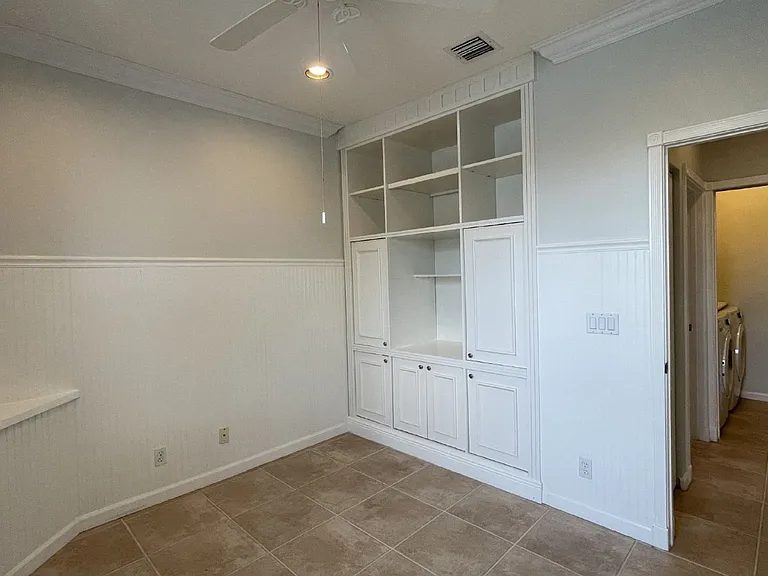 4857 Victoria Cir — Photo 41