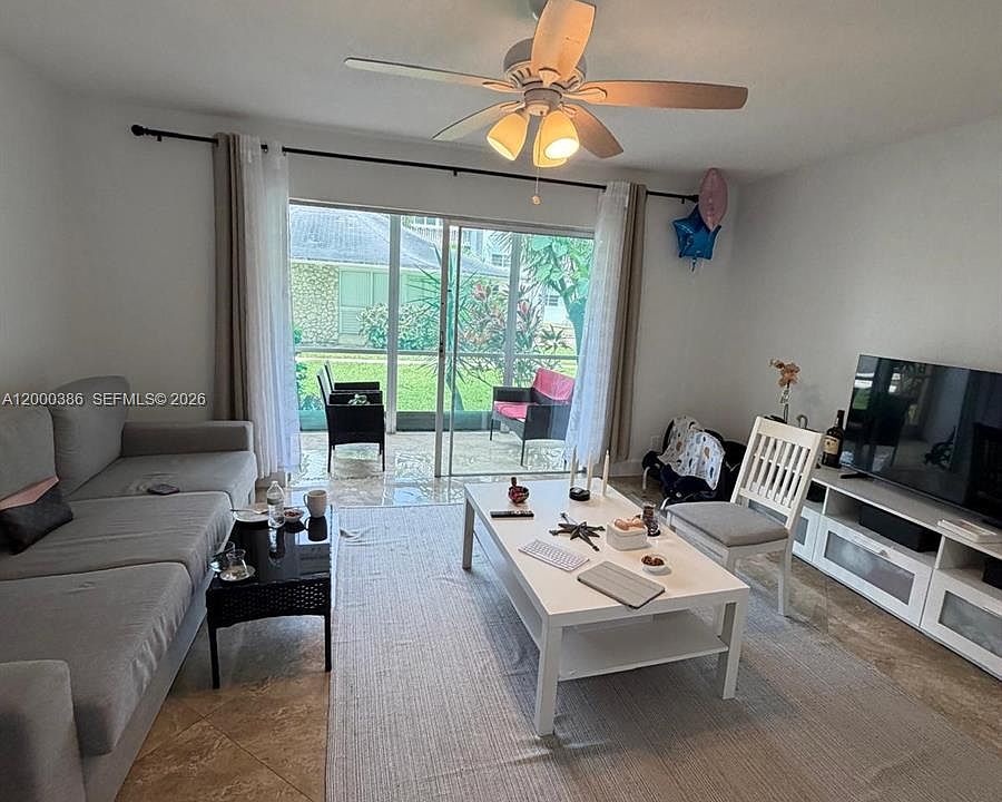1st image of 219 NE 14th Ave APT 101