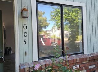 605 SE 8th St, Grants Pass, OR 97526