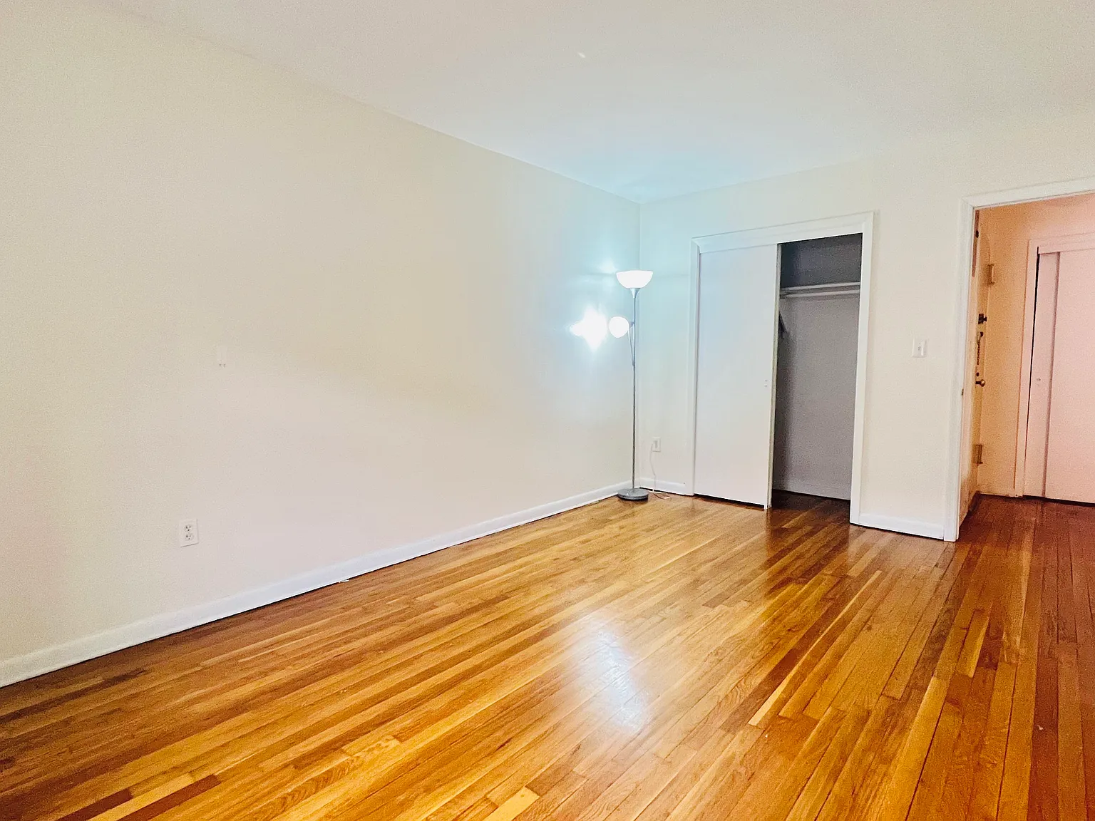 217th St, Oakland Gardens — Photo 4
