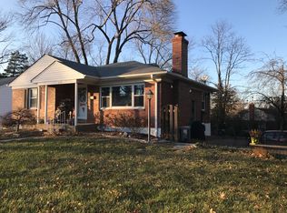 597 Meadowridge Dr, Saint Louis, MO