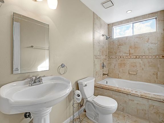 5th image of 7007 W Tonto Dr