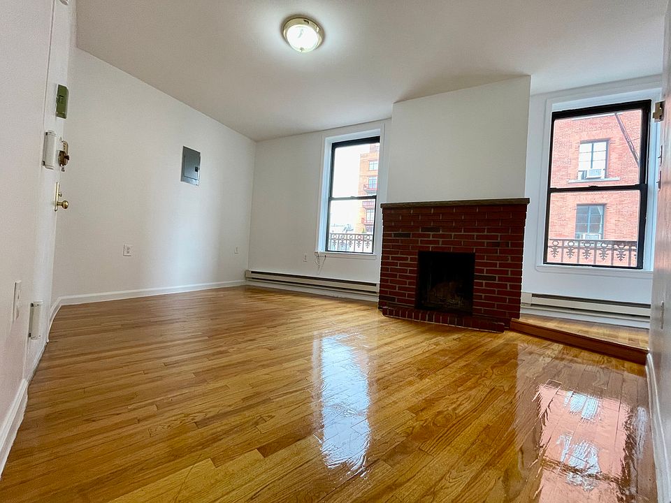 1st image of 128 Charles St #11
