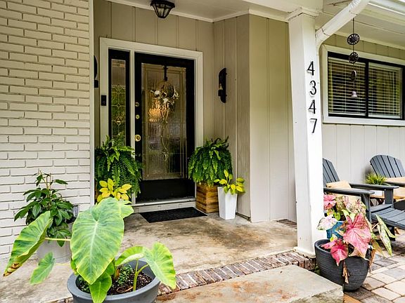 3rd image of 4347 Berkford Cir NE