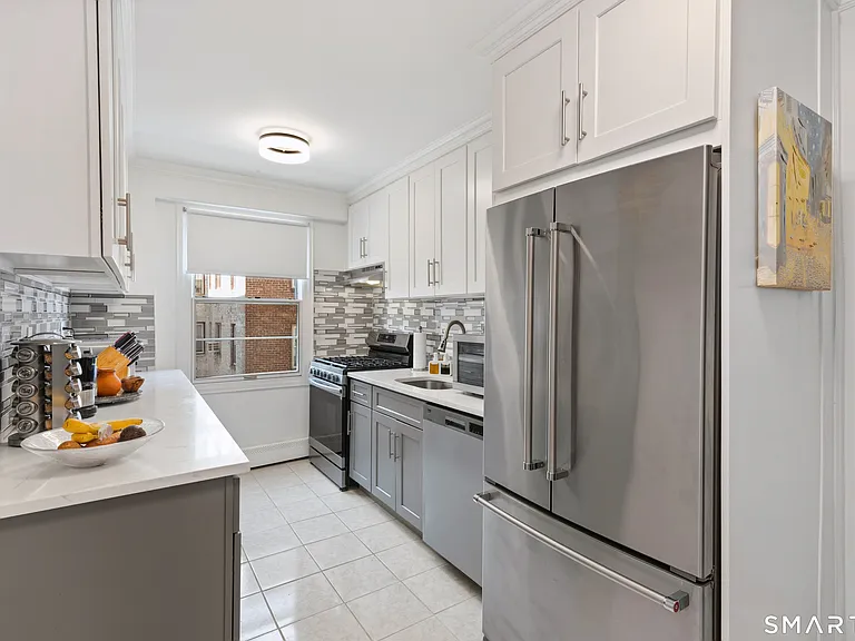 30 Glenbrook Rd #2E — Photo 11