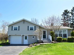 1293 Lake Rd, Webster, NY 14580