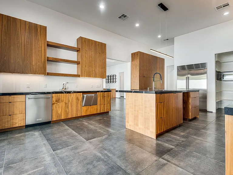 628 Edgebrook Dr — Photo 14