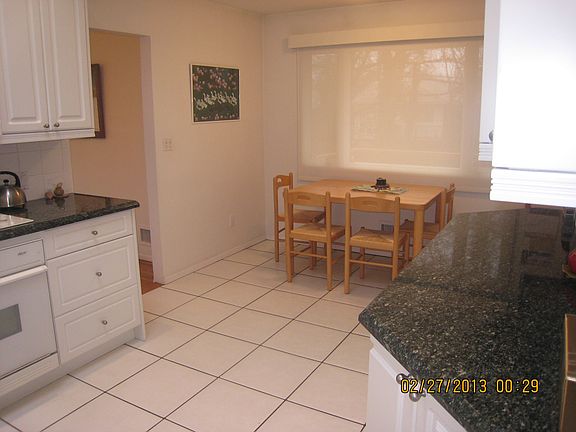 5th image of 84 Fairview Dr