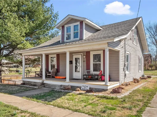 109 S Market St, New Athens, IL 62264