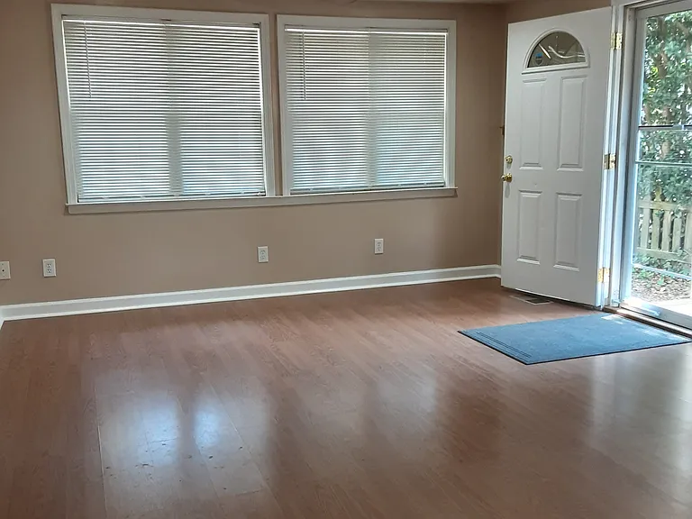 4100 Castlewood Rd — Photo 24