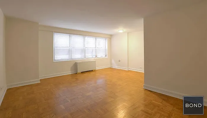 Rented by Bond New York | media 7