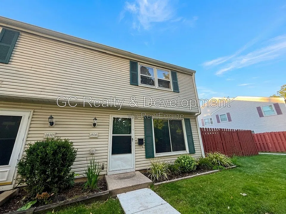 1808 Jamestown Cir