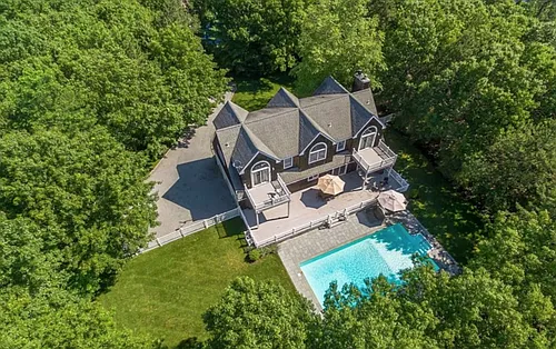 16 Bennett Dr Photo 1