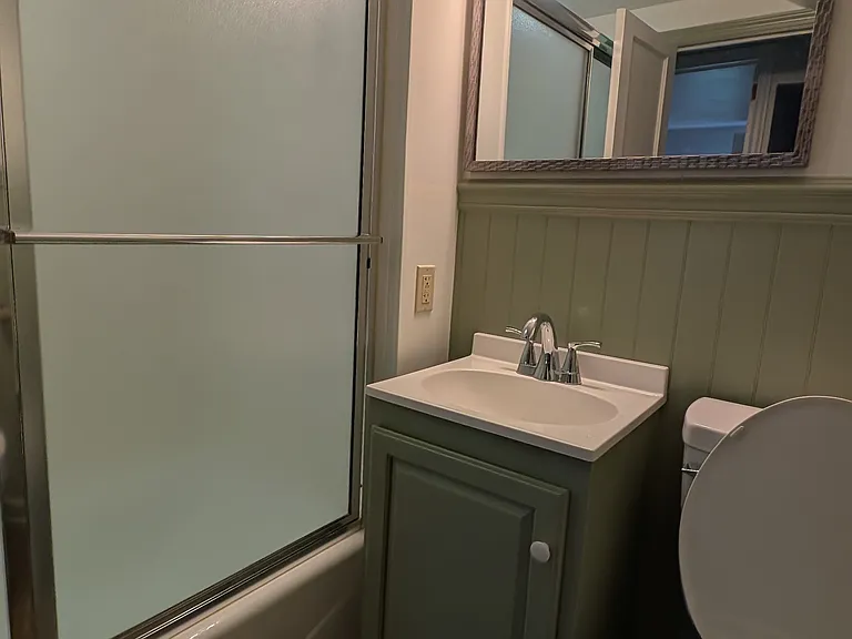 207 Elizabeth Dr — Photo 12