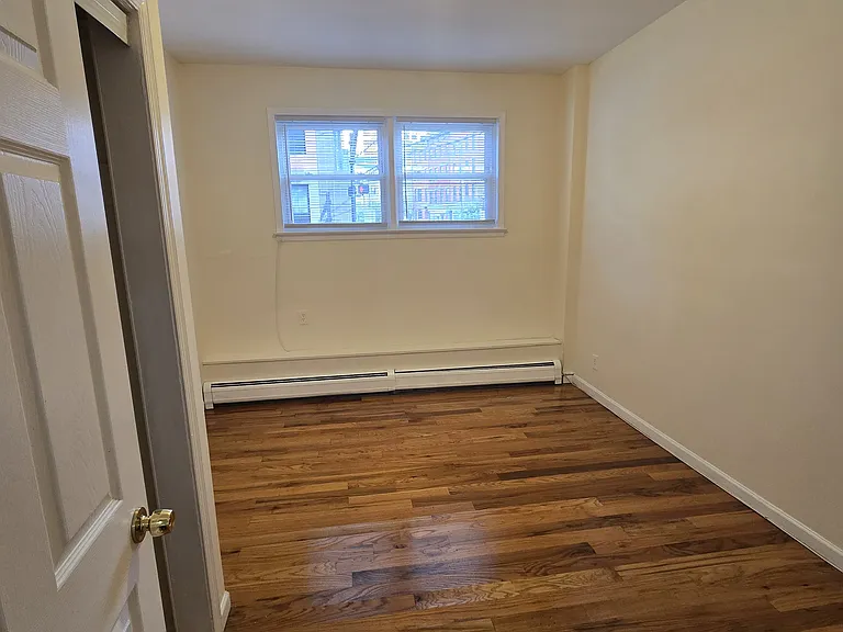 233 Barrow St #1R — Photo 6