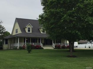 456 Shady Brook Dr, Cape Girardeau, MO 63701