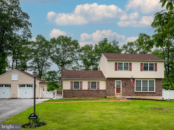 1401 Glenside Rd, Downingtown, PA 19335