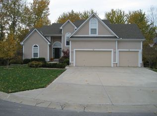 6008 NE Agate Cir, Lees Summit, MO 64064
