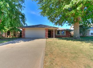 12501 SW 4th St, Yukon, OK 73099