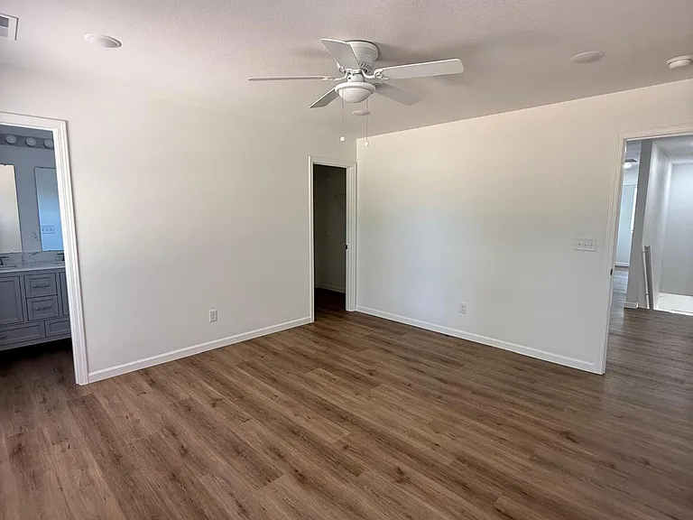 2022 N Weller Ave #B — Photo 15