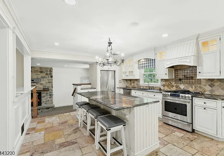 162 Mountainview Dr — Photo 13