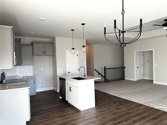 5th image of 9624 N Amoret Ave