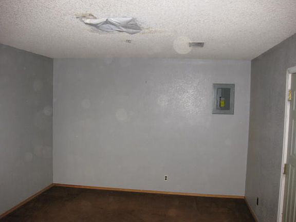 4th image of 16 Chapel Dr
