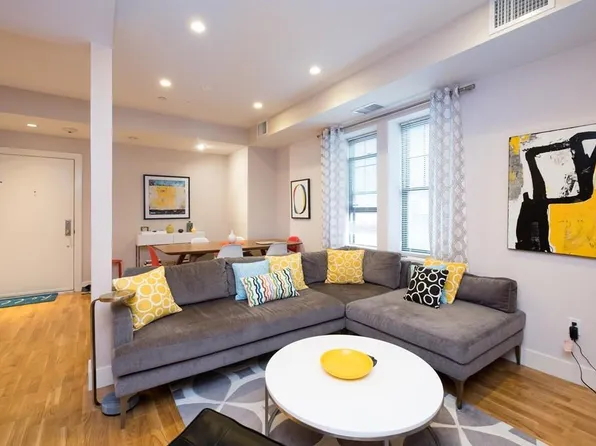 150 Saint Paul St APT 106, Brookline, MA 02446