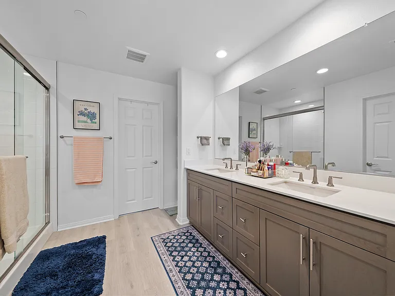 23912 Phoebe Dr — Photo 32