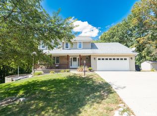 4917 S Lake Camelot Dr, Mapleton, IL 61547