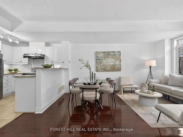 8 Brighton Pl #17, Vaughan, ON L4J 0E3