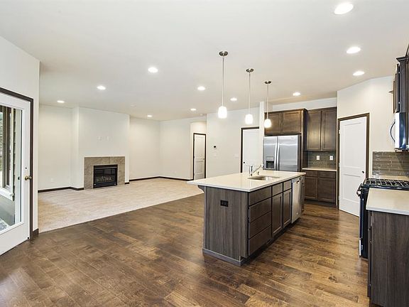 3rd image of 10918 Creviston Dr NW