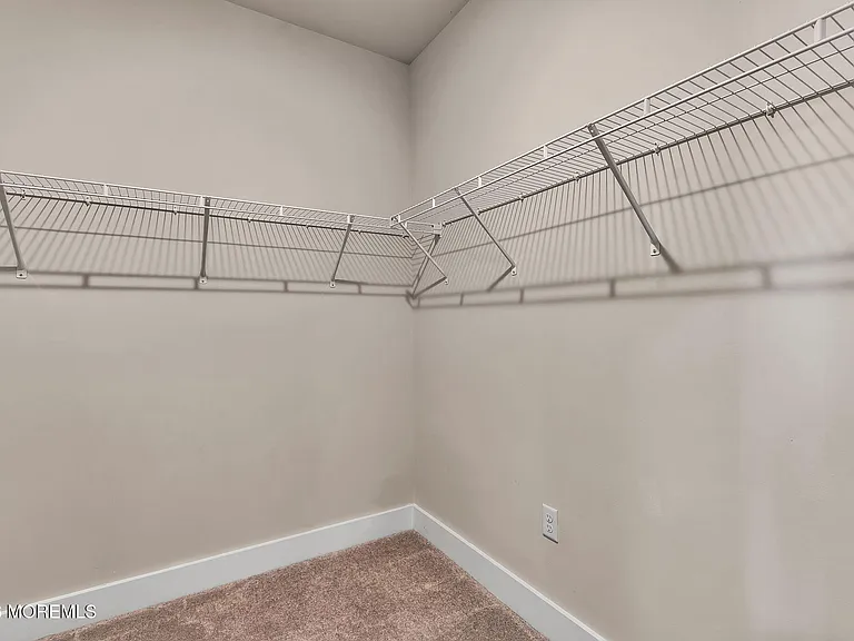 1403 N Kingsley St #210 — Photo 30