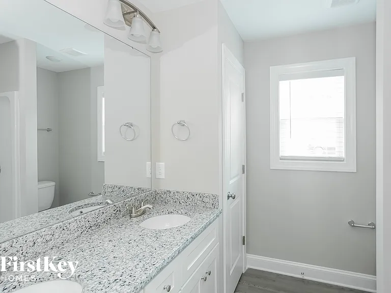 780 Cherrywood St — Photo 13