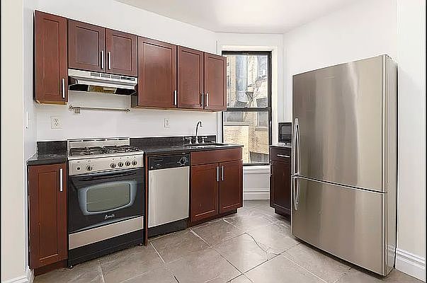 1st image of 339 E 12th St #277