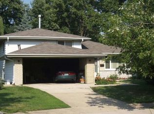 8524 Colette Ln, Hickory Hills, IL 60457