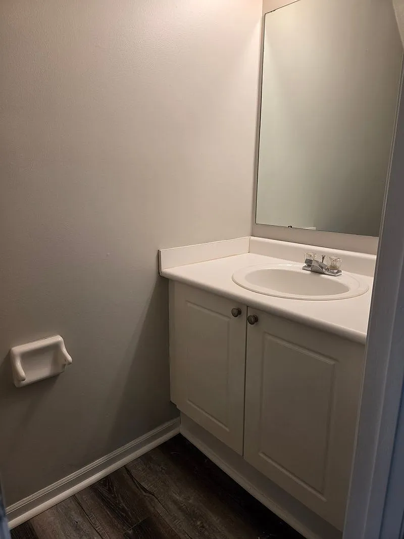 2 bed, 2.5 bath, 1280 sqft, $1,550 — Photo 4