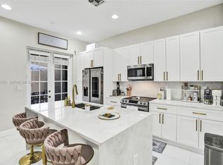 Cobblestone, Pembroke Pines, FL 33027