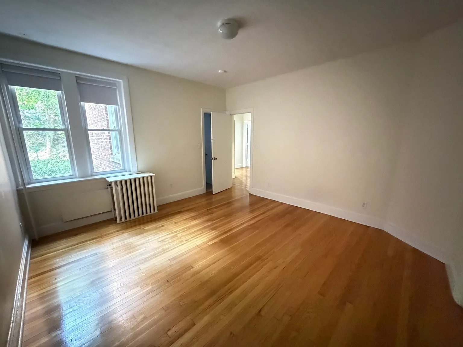 2 bed, 850 sqft, $2,995 — Photo 4