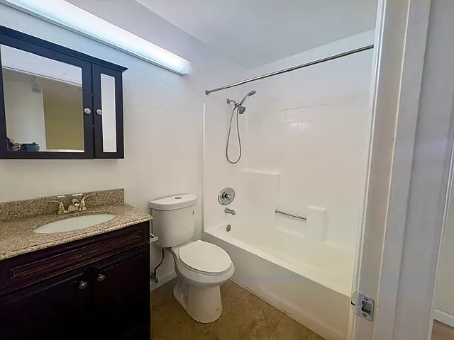 2344 Langhorn St — Photo 13