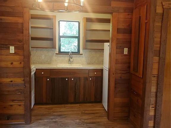 4th image of 226 Cypress Creek Ln #1