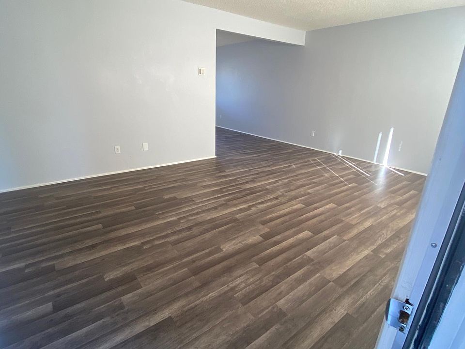 1st image of 1480 W 9th St
