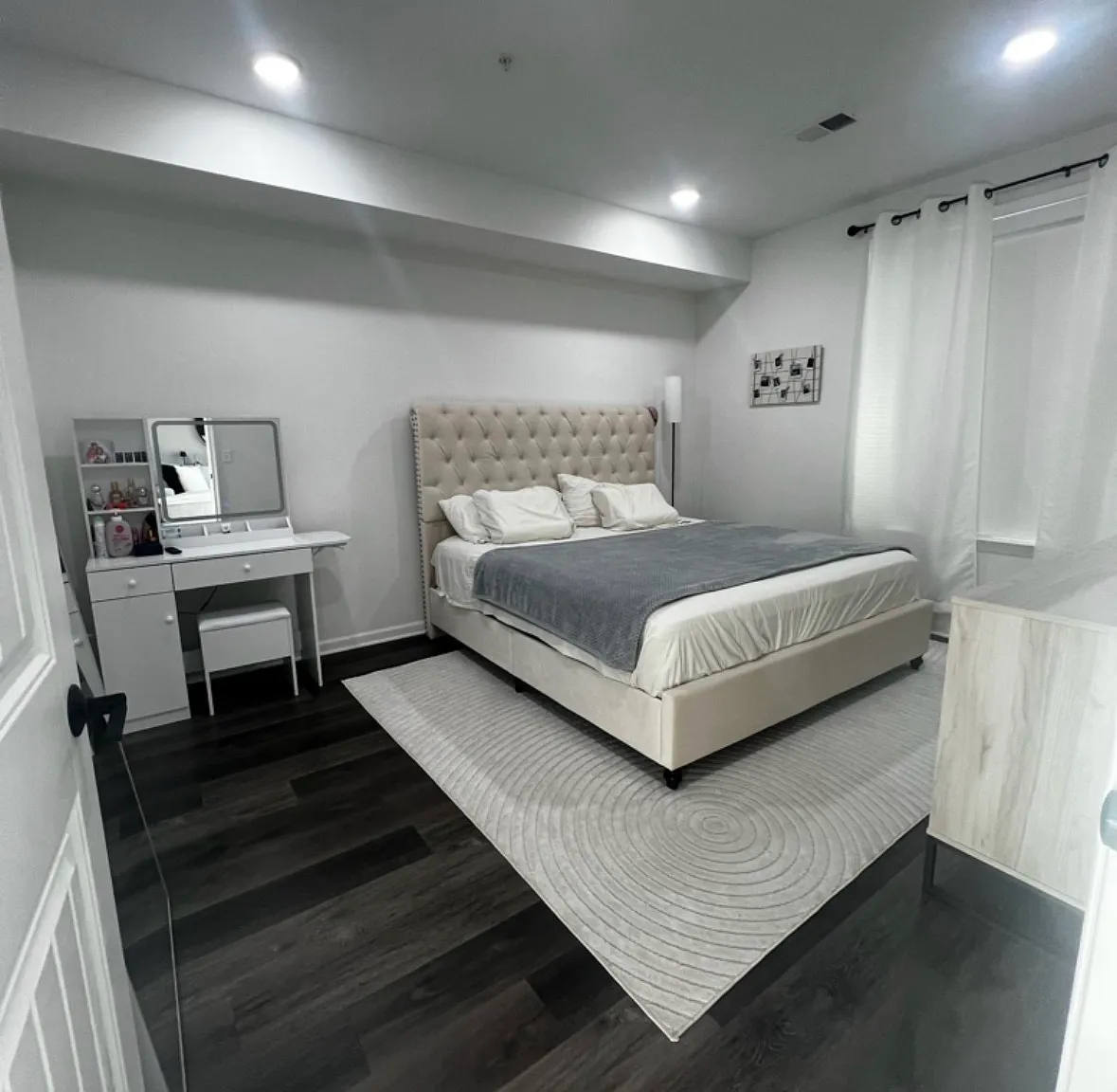 2 bed, 1380 sqft, $2,890 — Photo 4