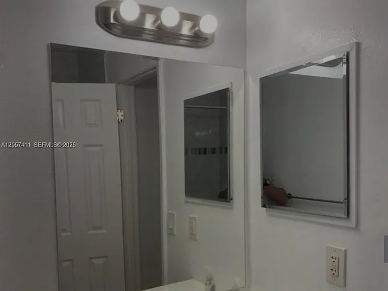 853 SW 9th Ct #2 — Photo 10