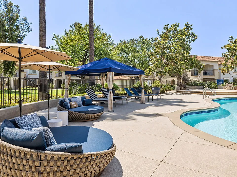 Mission Grove Park apartments community photo