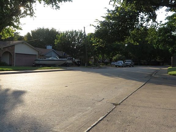5th image of 3913 Raywood Dr