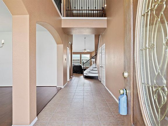 4th image of 4901 Wild Oats Dr