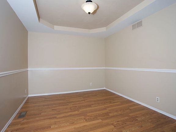 5th image of 354 Greenvalley Dr